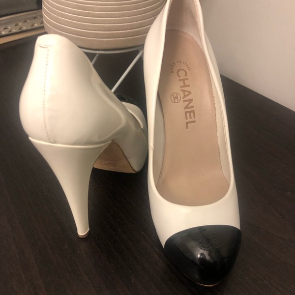 CHANEL patent leather spectator white/black - Picture 6 of 7